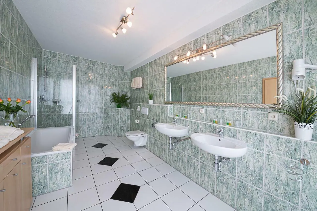 Europa Hotel Garni Free Parking Fuerth